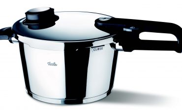 Uno tra i modelli di pentola a pressione Fissler